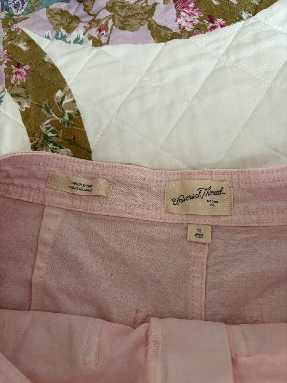Universal Threads Sailor Shorts - Picture 4 of 4